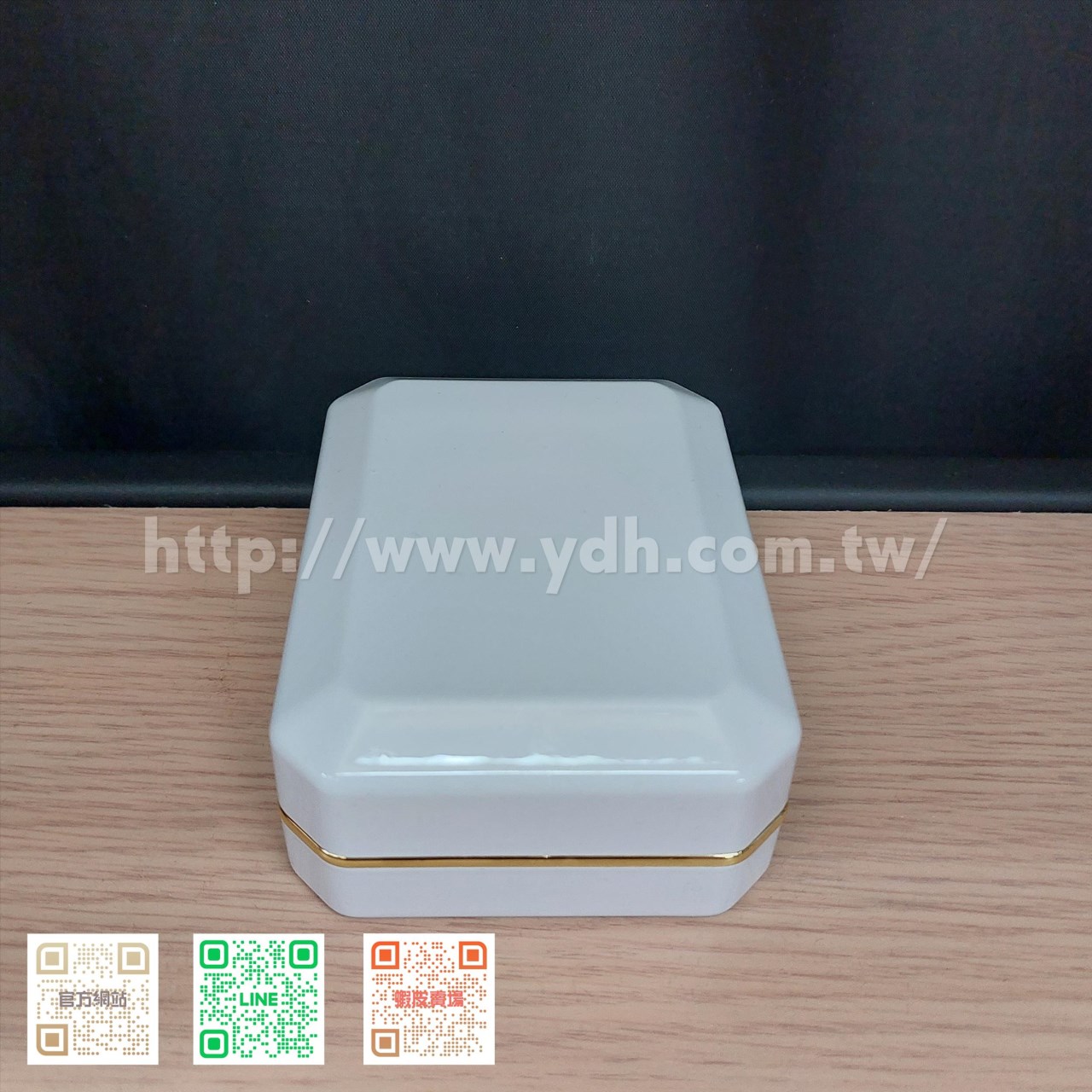 LED白烤漆項鍊墜子盒