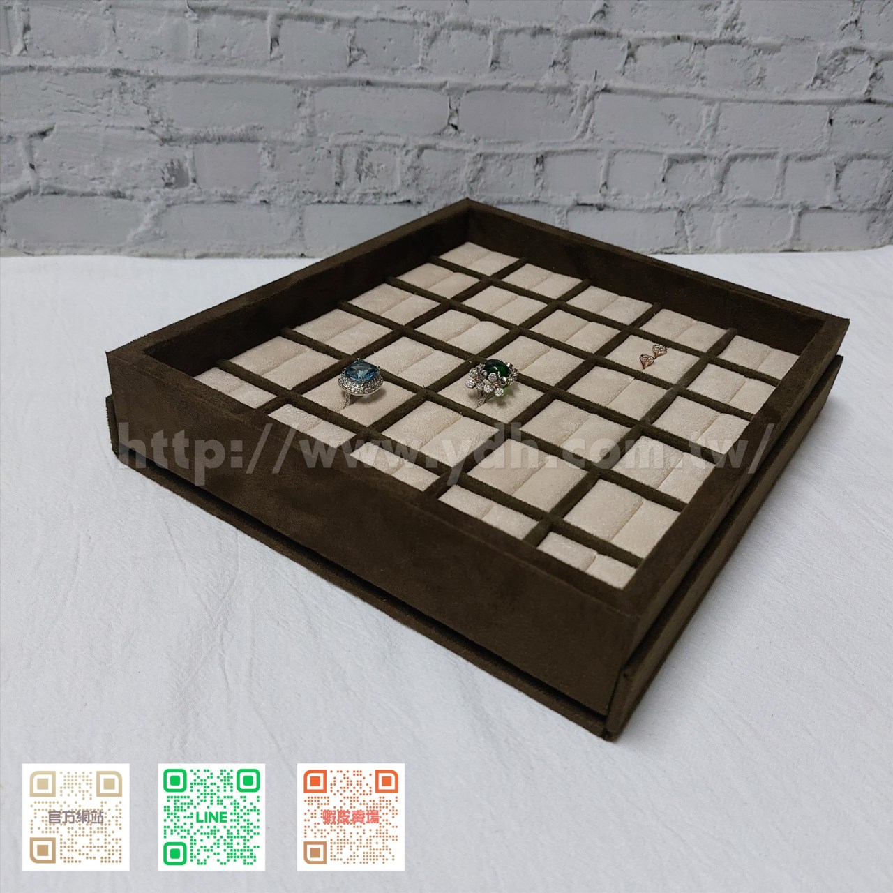 21x24公分30格磁鐵蓋戒指收納盒(紋路紙皮/麂皮)